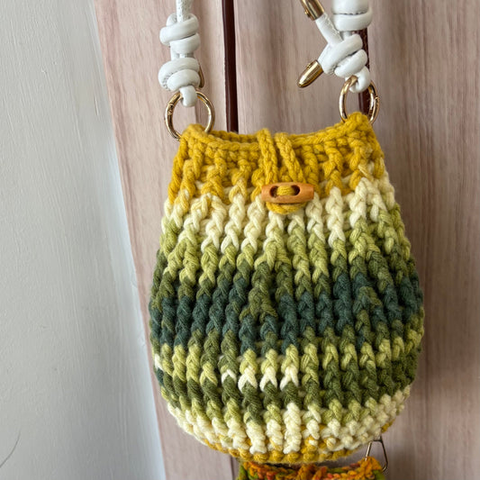 Summer Fade: Crochet Bucket Bags with a Touch of Handmade Luxury