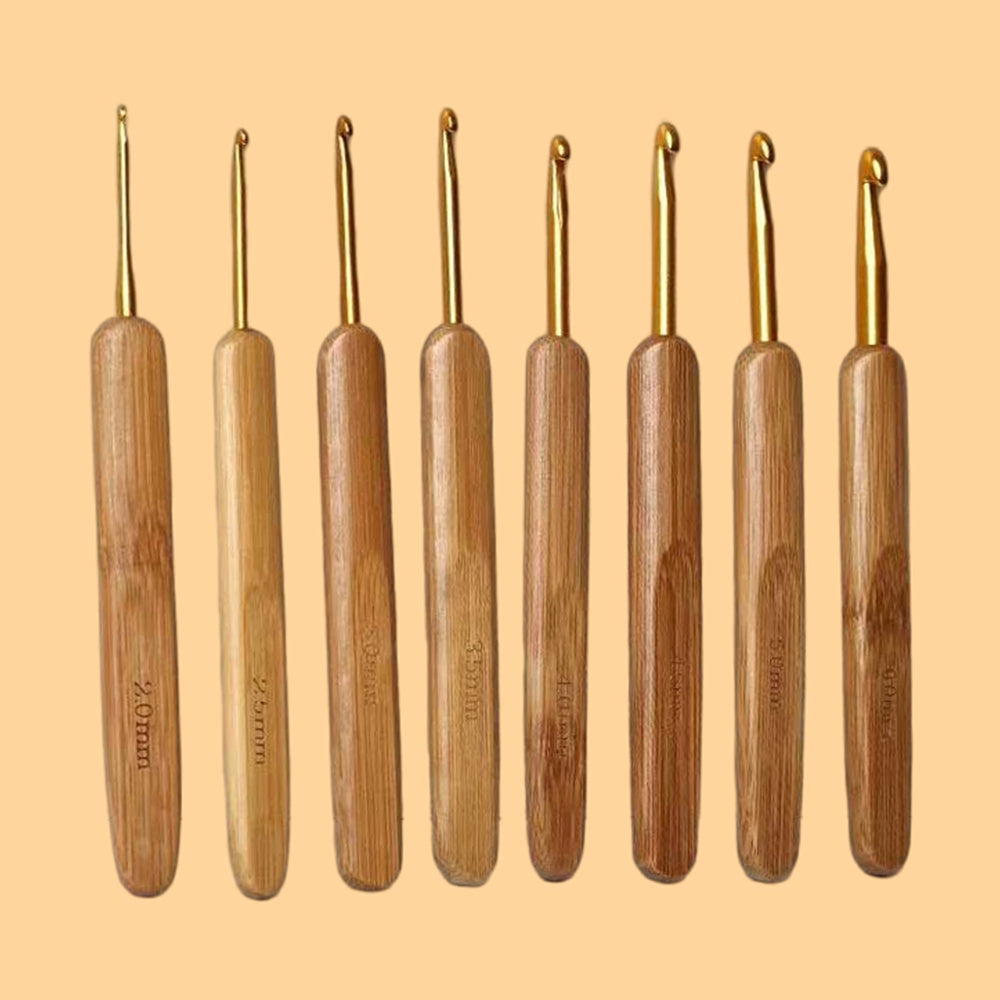 Kynova 8-piece bamboo handle crochet hook set